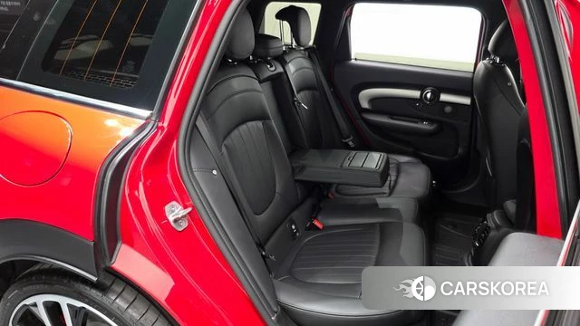 Mini Cooper S Clubman 2023 Красный из Кореи, фото 2