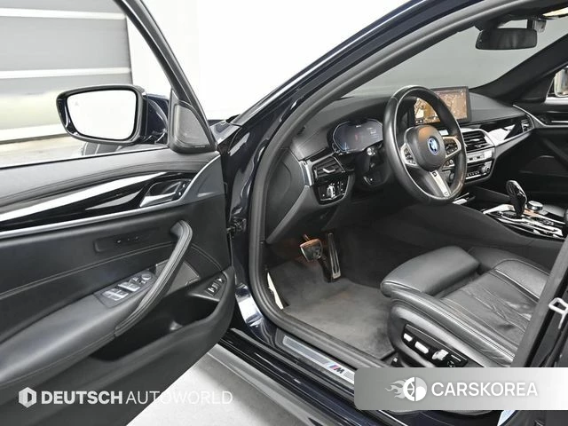 BMW 5 Series (G30) 2022 Черный из Кореи, фото 2