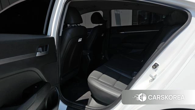 Hyundai Avante AD 2018 Белый из Кореи, фото 2