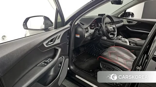 Audi Q7 (4M) 2019 Черный из Кореи, фото 2