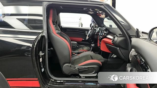 Mini Cooper S 2019 Черный из Кореи, фото 2