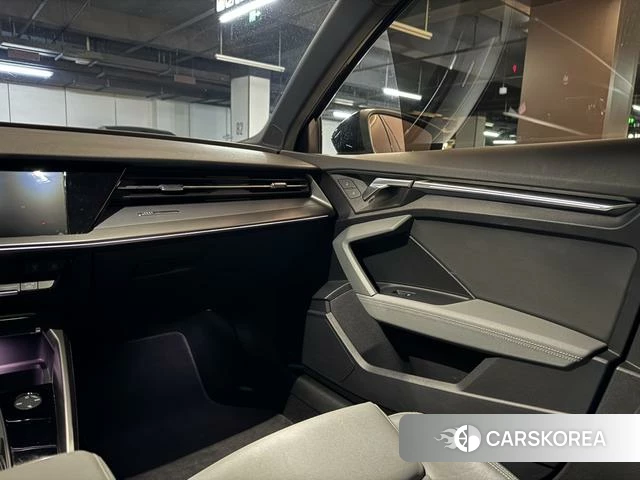 Audi A3 2023 Темно-серый из Китая, фото 2