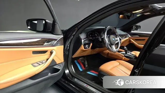 BMW 5 Series (G30) 2022 Серый из Кореи, фото 2