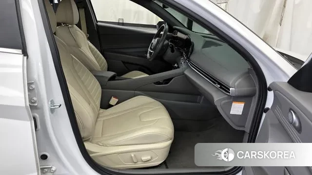 Hyundai The New Avante Hybrid (CN7) 2023 Белый из Кореи, фото 2