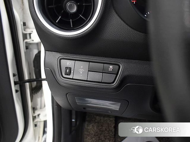 Kia The New K3 2nd generation 2021 Белый из Кореи, фото 2