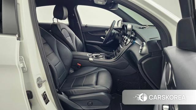 Mercedes-Benz GLC-Class X253 2019 Белый из Кореи, фото 2