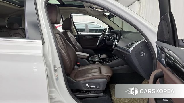 BMW X3 (G01) 2022 Белый из Кореи, фото 2