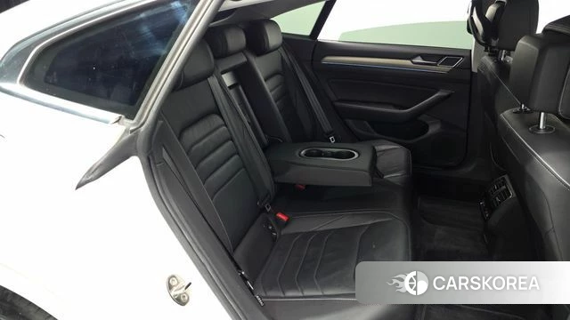 Volkswagen Arteon 2019 Белый из Кореи, фото 2