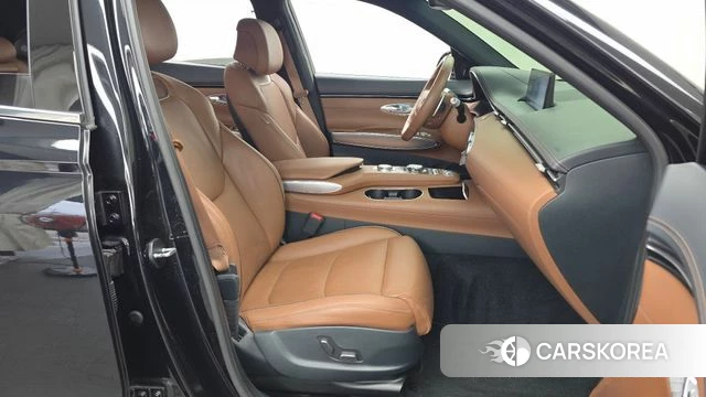 Genesis GV70 2022 Черный из Кореи, фото 2