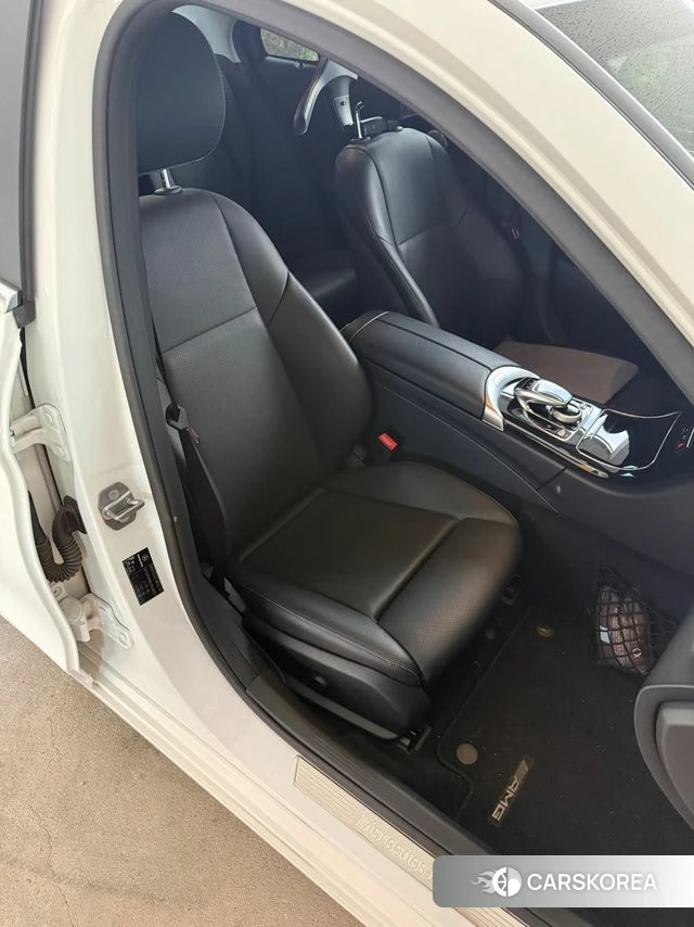 Mercedes-Benz C-Class W205 2020 Белый из Кореи, фото 2