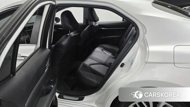 Toyota Camry (XV70) 2019 Белый из Кореи, фото 2