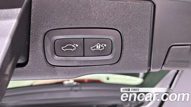 Volvo XC60 second Generation 2018 Белый из Кореи, фото 2