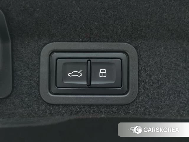 Audi A6L 2023 Черный из Китая, фото 2