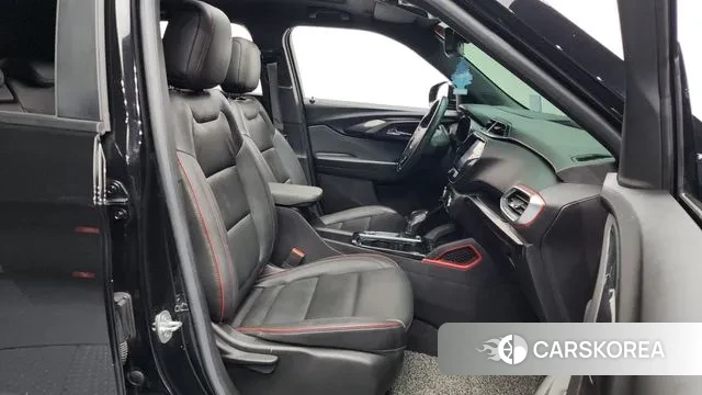 Chevrolet (GM Daewoo) Trailblazer 2023 Черный из Кореи, фото 2