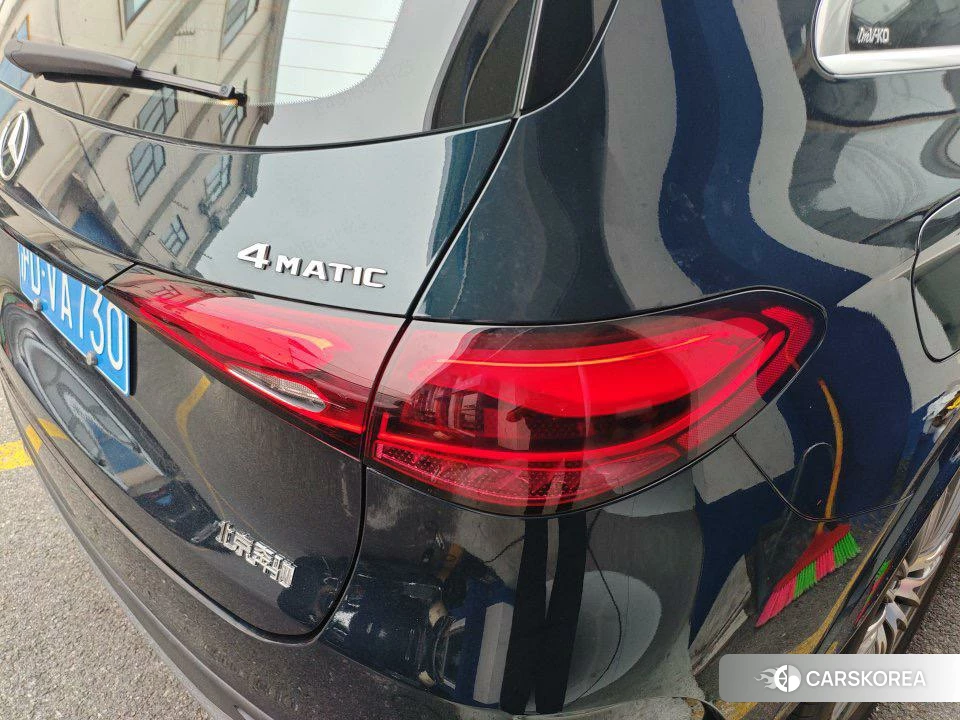 Mercedes-Benz GLC 2023 Зеленый из Китая, фото 2