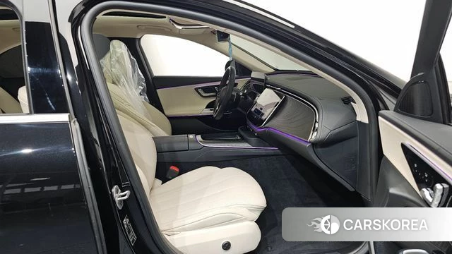 Mercedes-Benz E-Class W214 2025 Черный из Кореи, фото 2