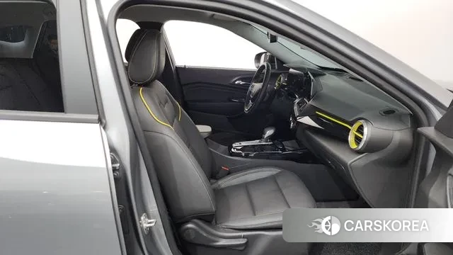 Chevrolet (GM Daewoo) Trax Crossover 2024 Серый из Кореи, фото 2