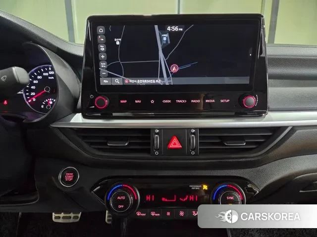 Kia The New K3 2nd generation 2022 Белый из Кореи, фото 2