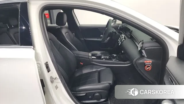 Mercedes-Benz A-Class W177 2021 Белый из Кореи, фото 2