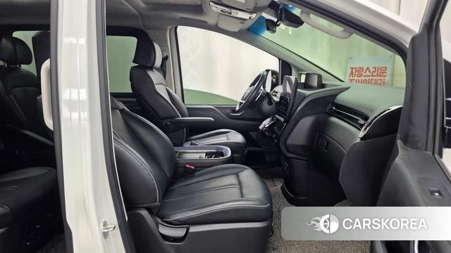 Hyundai Staria 2021 Белый из Кореи, фото 2