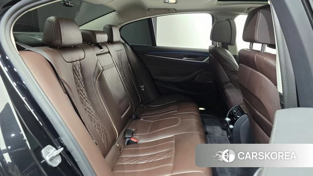 BMW 5 Series (G30) 2020 Черный из Кореи, фото 2