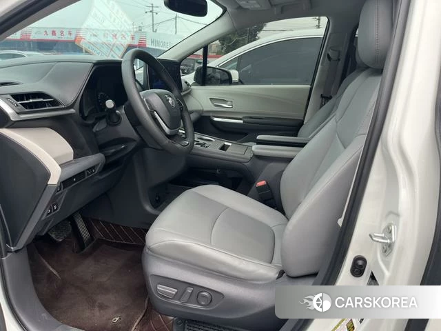 Toyota Sienna 2022 Белый из Китая, фото 2