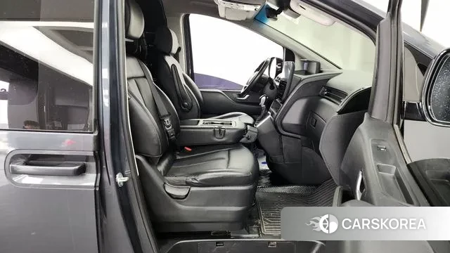 Hyundai Staria 2022 Серый из Кореи, фото 2