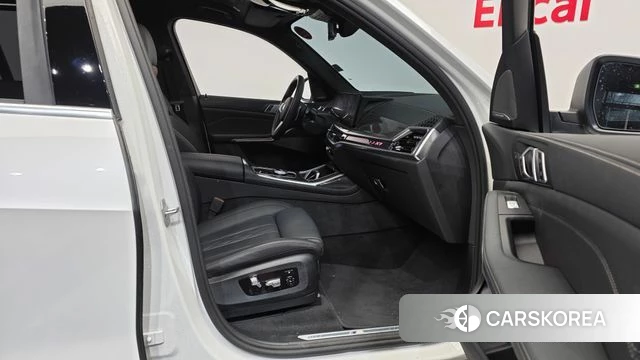 BMW X7 (G07) 2025 Белый из Кореи, фото 2