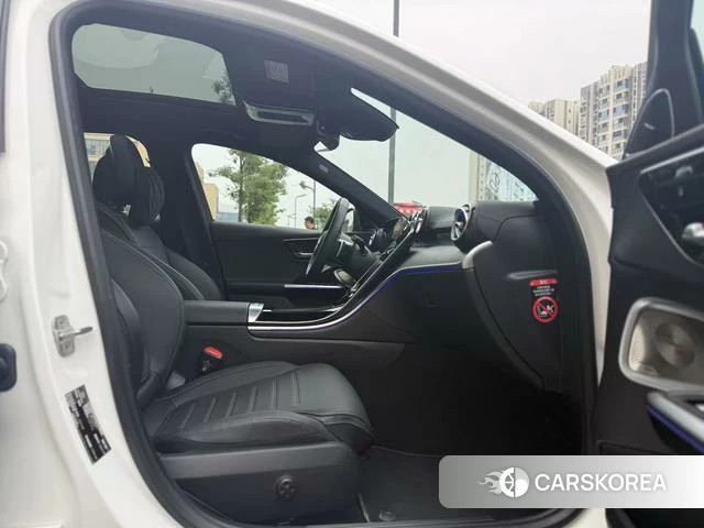 Mercedes-Benz Class C 2024 Белый из Китая, фото 2