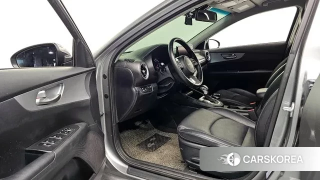 Kia The New K3 2nd generation 2021 Серебристо-серый из Кореи, фото 2