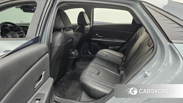 Hyundai Avante (CN7) 2021 Светло-серебряный цвет из Кореи, фото 2