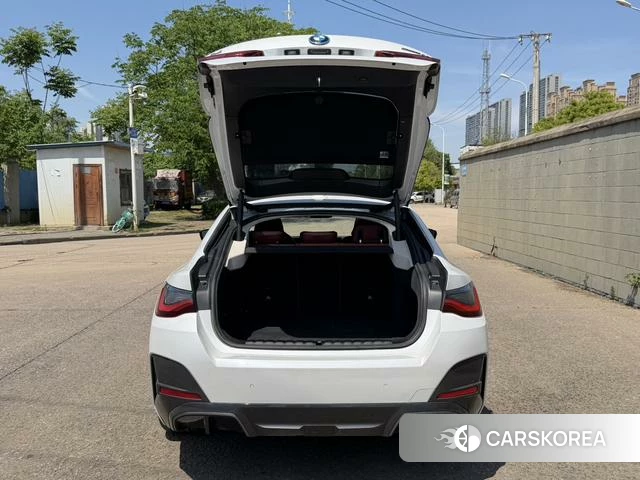 BMW i4 2024 Белый из Китая, фото 2