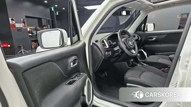 Jeep Renegade 2021 Белый из Кореи, фото 2