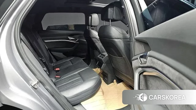 Audi e-Tron 2020 Серый из Кореи, фото 2