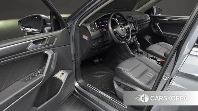 Volkswagen Tiguan Allspace 2020 Серый из Кореи, фото 2