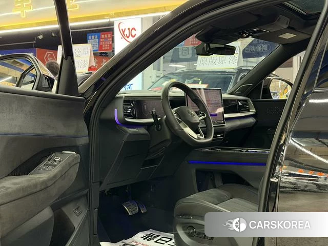 Volkswagen Tourang 2025 Черный из Китая, фото 2