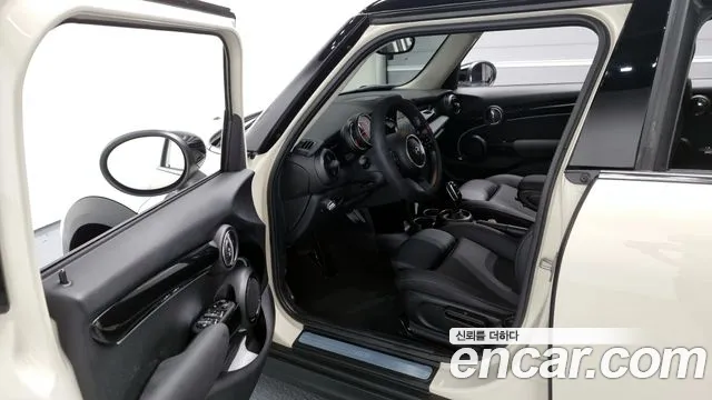 Mini Cooper 2022 Белый из Кореи, фото 2