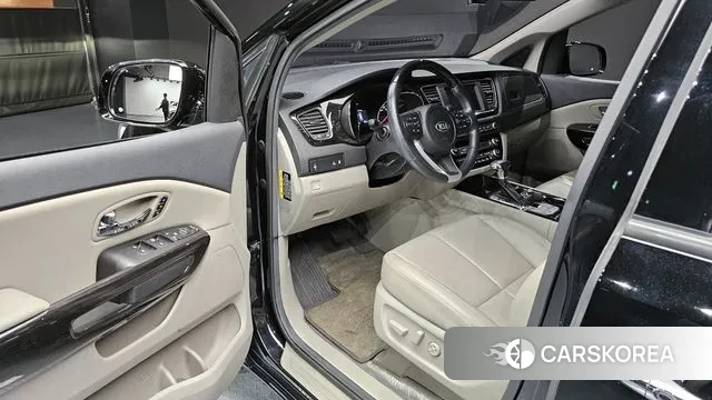 Kia The New Carnival 2019 Черный из Кореи, фото 2