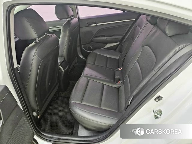 Hyundai Avante AD 2018 Белый из Кореи, фото 2