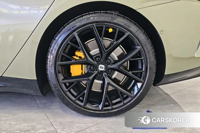 Xiaomi Car Xiaomi SU7 2024 Зеленый из Китая, фото 2