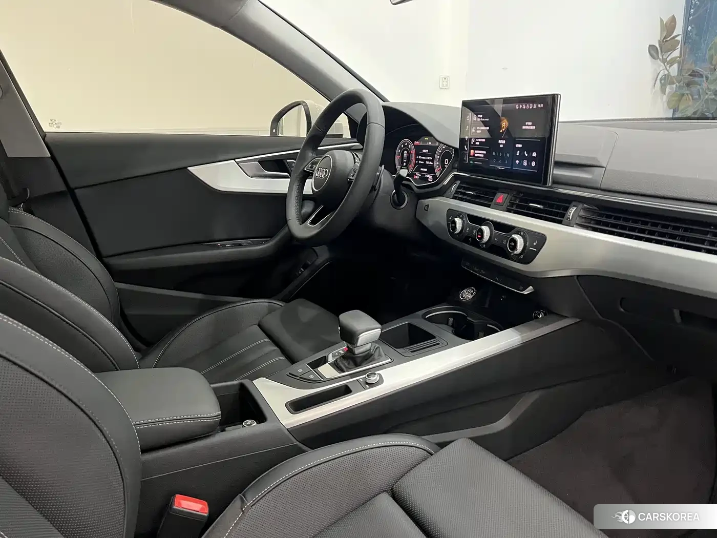Audi A4L 2024 Белый из Китая, фото 2