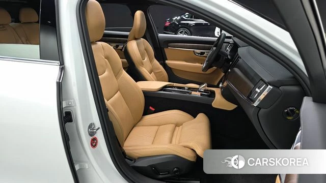 Volvo S90 2022 Белый из Кореи, фото 2
