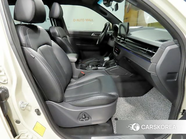 Ssangyong The New Rexton Sport 2024 Жемчужный цвет из Кореи