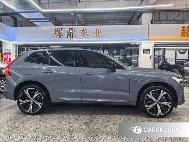 Volvo XC60 PHEV 2022 Темно-серый из Китая, фото 2