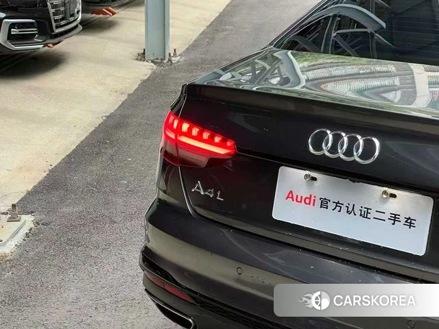 Audi A4L 2024 Темно-серый из Китая, фото 2