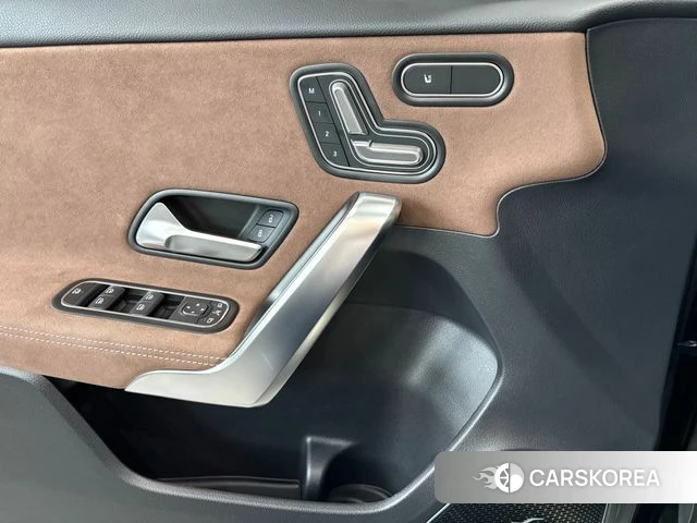 Mercedes-Benz A-Class W177 2026 Черный из Кореи, фото 2