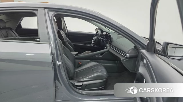 Hyundai The New Avante (CN7) 2023 Серый из Кореи, фото 2