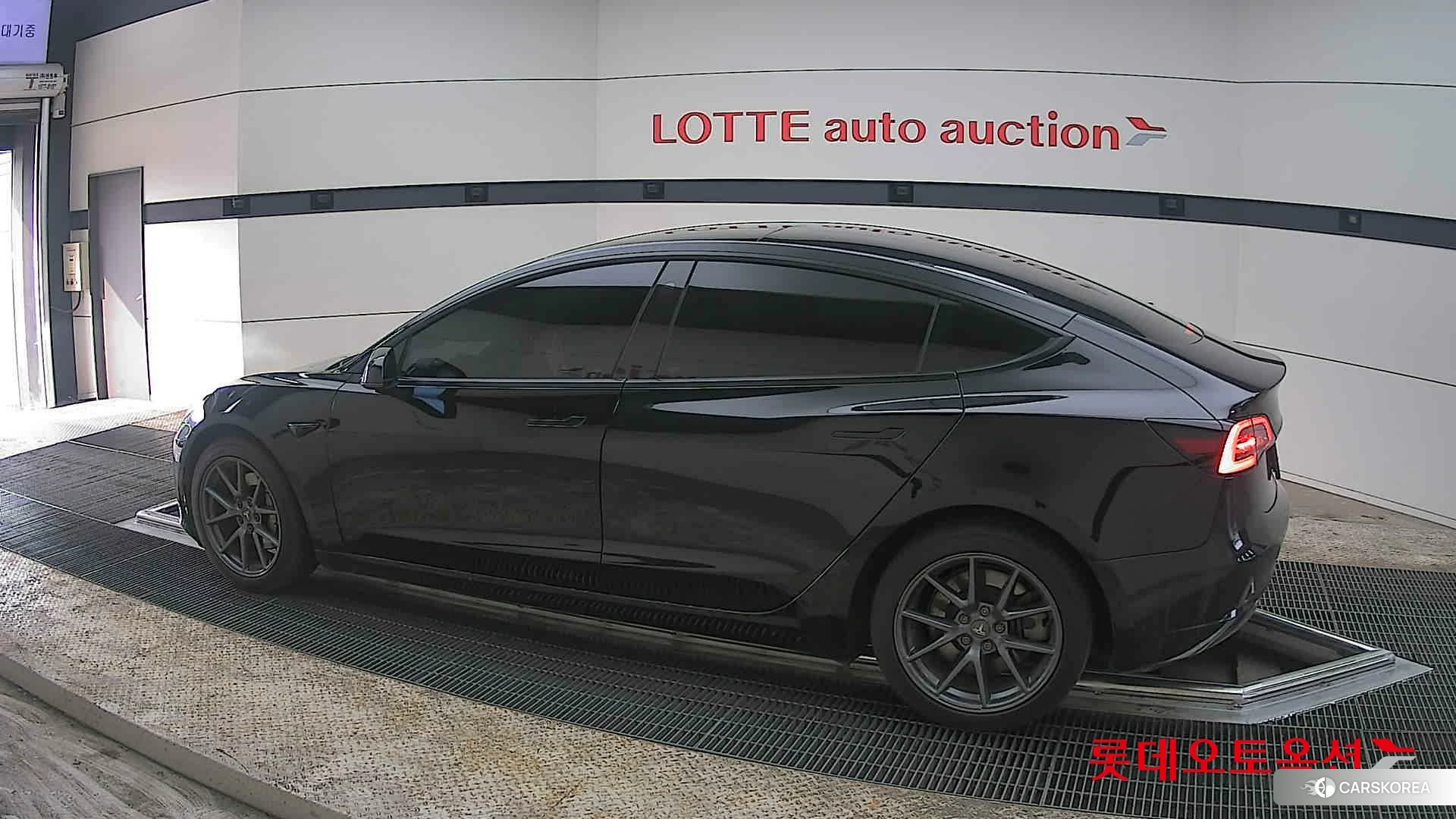 Tesla Model 3 Long Range 2022 Solidblack из Кореи, фото 2