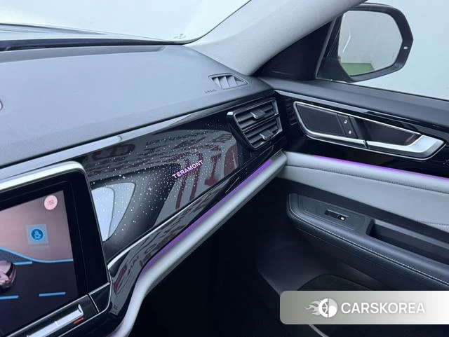 Volkswagen Tourang 2022 Черный из Китая, фото 2