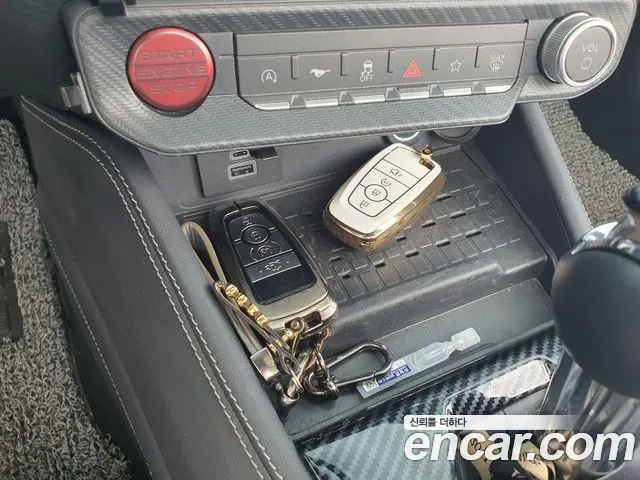 Ford Mustang 7th Generation 2024 Черный из Кореи, фото 2